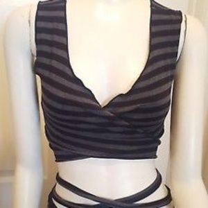Tie top